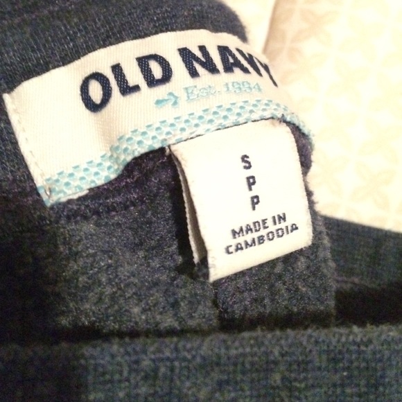 SOLD: Super comfy crop sweats - Picture 3 of 4