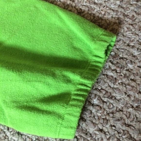 Size small - Picture 2 of 4