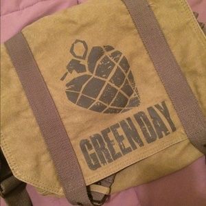 Green day messenger bag