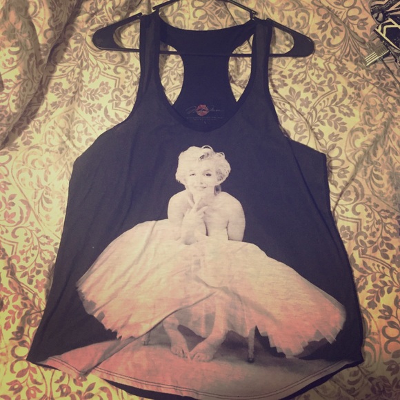 Black Marilyn Monroe tank top