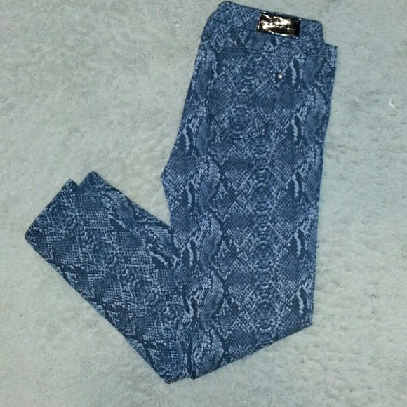 Bundle: Black & grey jeans and Cargo