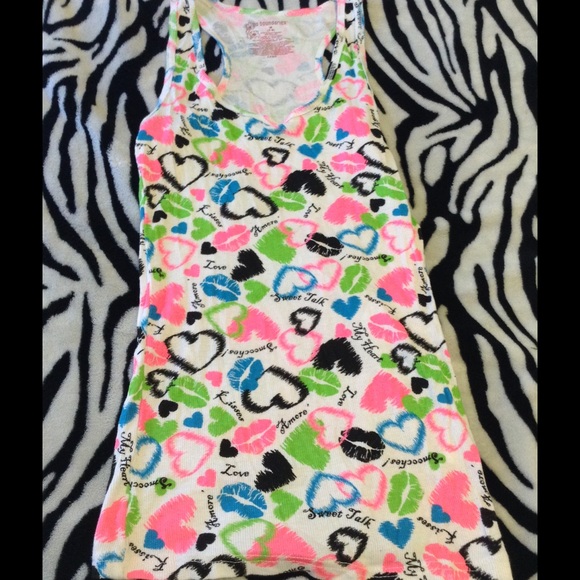 Adorable tank top!