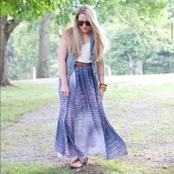 Dresses & Skirts - Maxi skirt