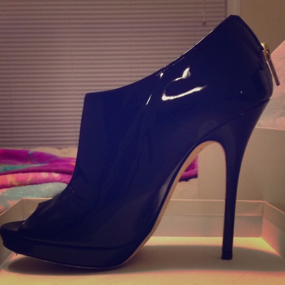 Perfect booties for a night out!