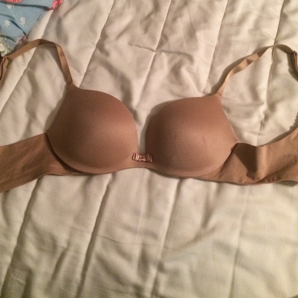 Never worn Victoria secret bra