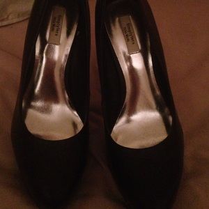 Vera wang black pumps