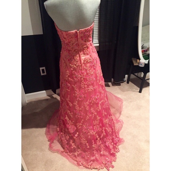 Dress - Picture 2 of 2