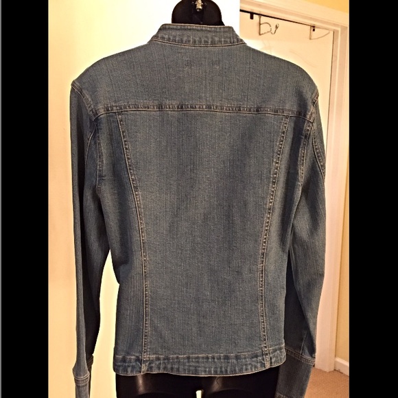 A.M.I. Jean Jacket - Picture 4 of 4