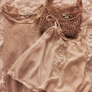 💥FLASH SALE💥 Bundle! (2 tops and a sweater)