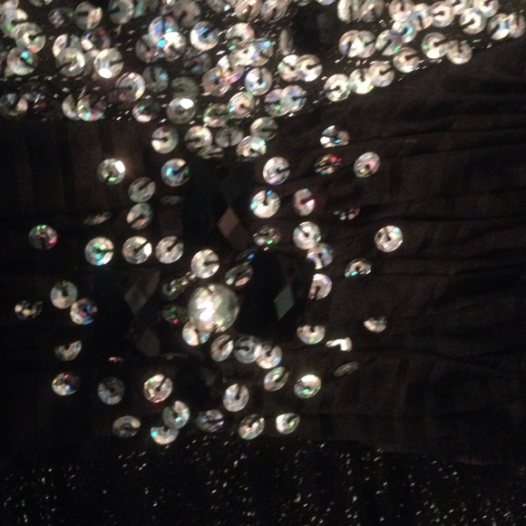 Dress - Picture 4 of 4