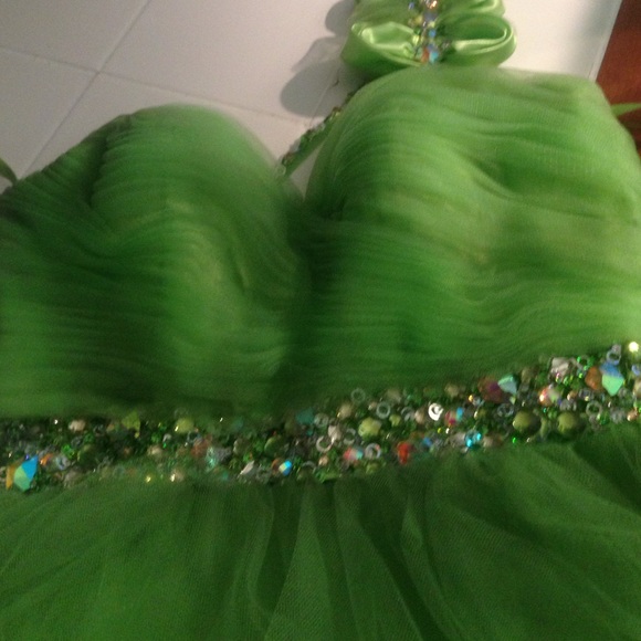 Dress - Picture 4 of 4