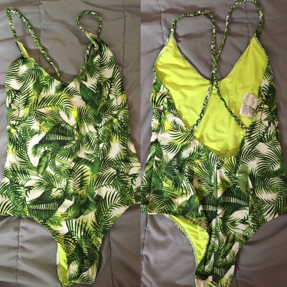 $17 🅿️🅿️ Forever 21 one piece suit