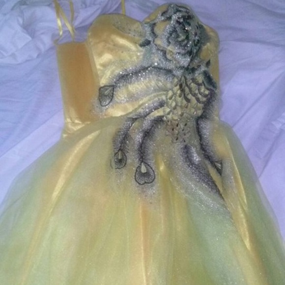 Worn once beautiful dress!