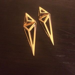gold earrings