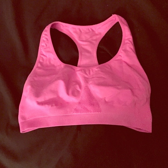 sports bra