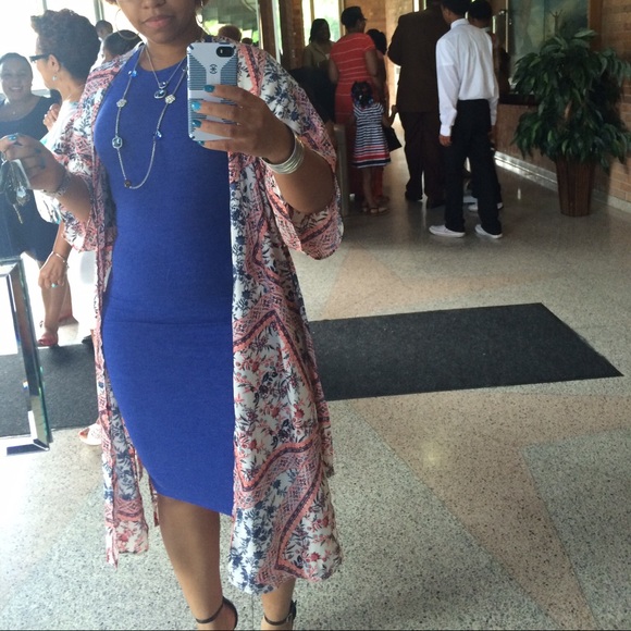 Red Body Con 👗 knee length +Vicky Secret  coupon - Picture 2 of 4