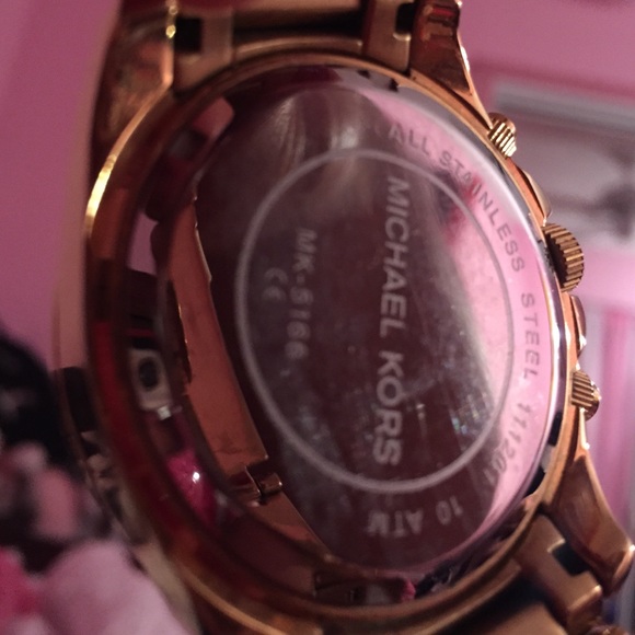 Authentic MK WATCH - Picture 4 of 4