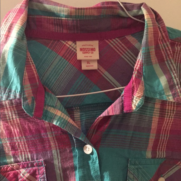 Button up plaid shirt - Picture 2 of 3