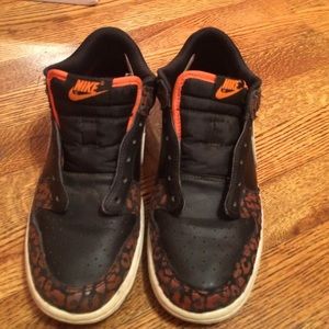 NIKE Cheetah Sneakers