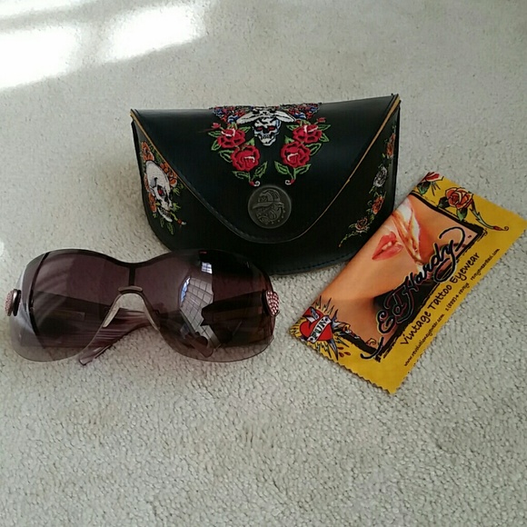 NEVER WORN Ed Hardy Sunglasses