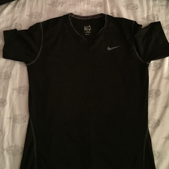 NIKE PRO black tshirt