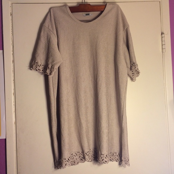 ❤️SOLD ON Ⓜ️❤️-Lace Trim Tshirt Dress