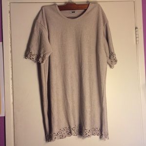 ❤️SOLD ON Ⓜ️❤️-Lace Trim Tshirt Dress