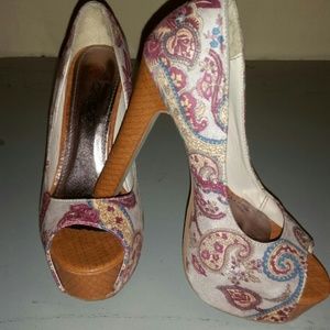 Fun pattern heels