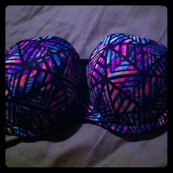 34DD Strapless bra multicolored