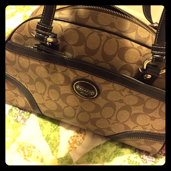 Coach satchel, never used. The real deal.