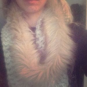 🎉🎉Furry cowl scarf!