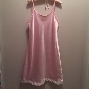 NWOT Gilligan and O'Malley soft pink nightgown
