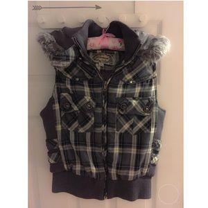 🐨 F21 Plaid Vest
