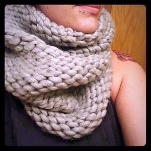 Chunky knit scarf