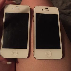 Two iPhone 4s