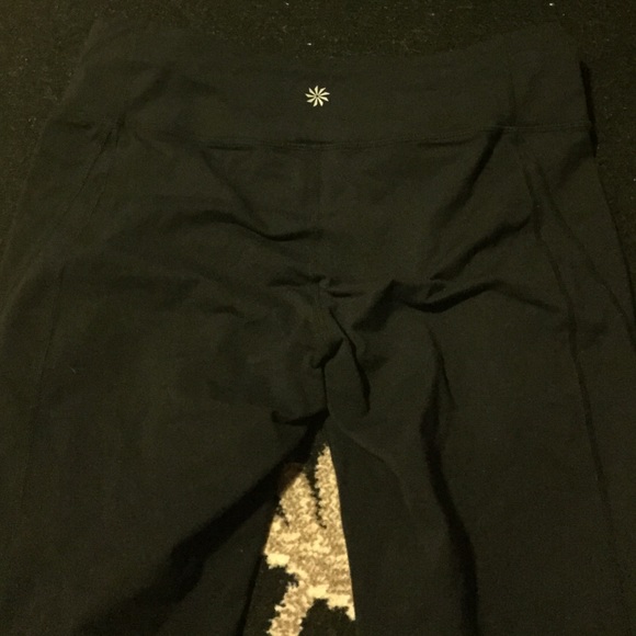 Athleta Capris size Large