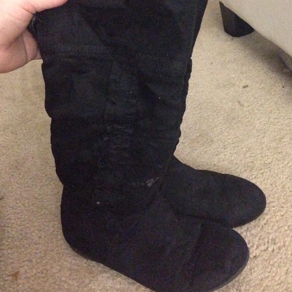black suede boots - Picture 1 of 4
