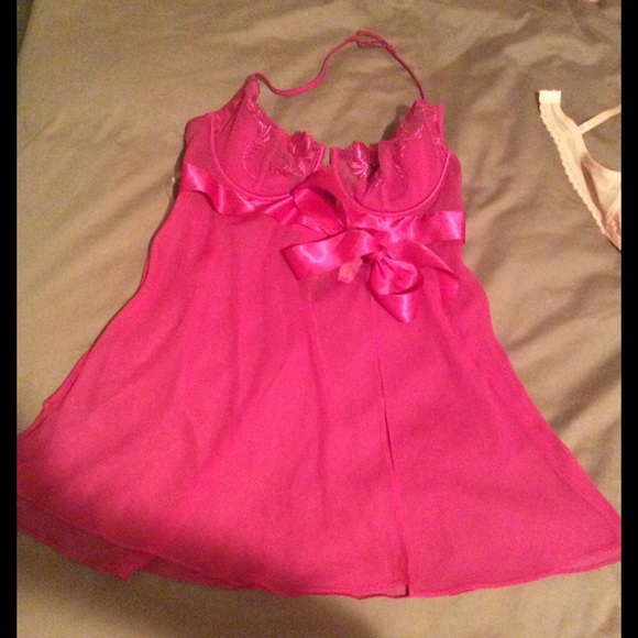 Victoria secrets fuchsia lingerie halter top slip