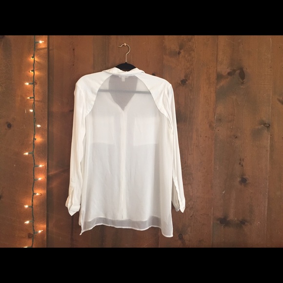 Urban Outfitters White Sheer Back Button Down NWOT - Picture 2 of 4