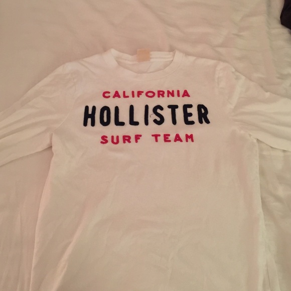 Hollister long sleeve shirt. Size medium