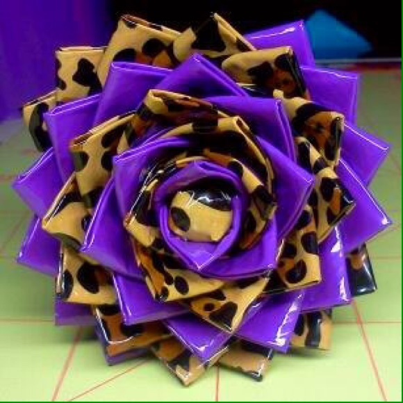 cute duct tape flower pens - Picture 2 of 4