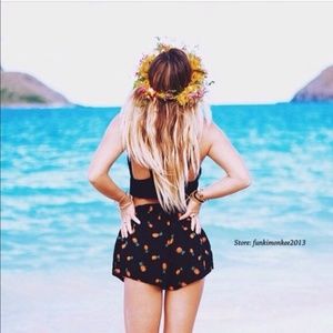 BRANDY MELVILLE PINEAPPLE SHORTS NWT🌟