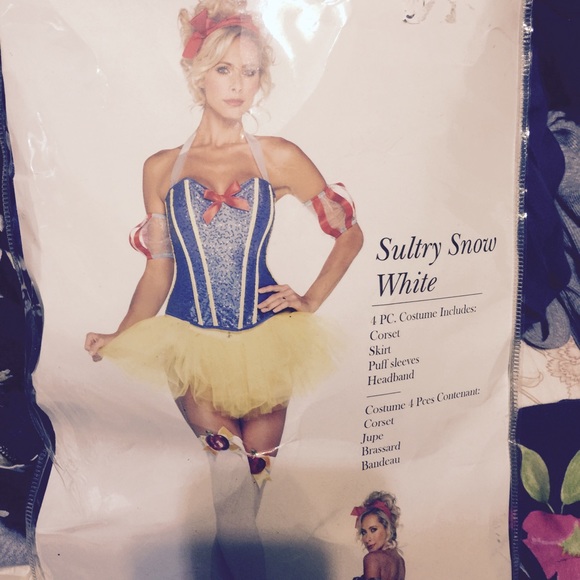 Other - Snow White sexy costume