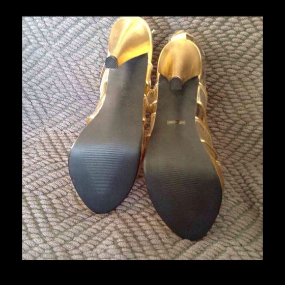 🆕 Anne Michelle Gold & Clear heels size 8 - Picture 3 of 4