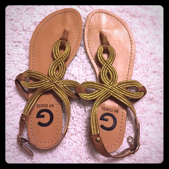 SOLD$$ G by Guess T Strap Sandals New without box - Picture 1 of 4
