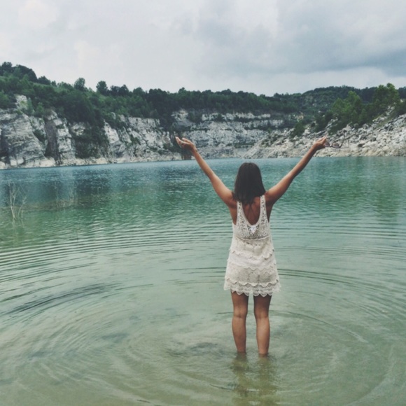 Hi! I'm Paige • 26, Aries, little lady - Picture 3 of 4