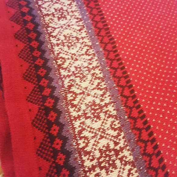 Free People red top with patterned design - Picture 2 of 4