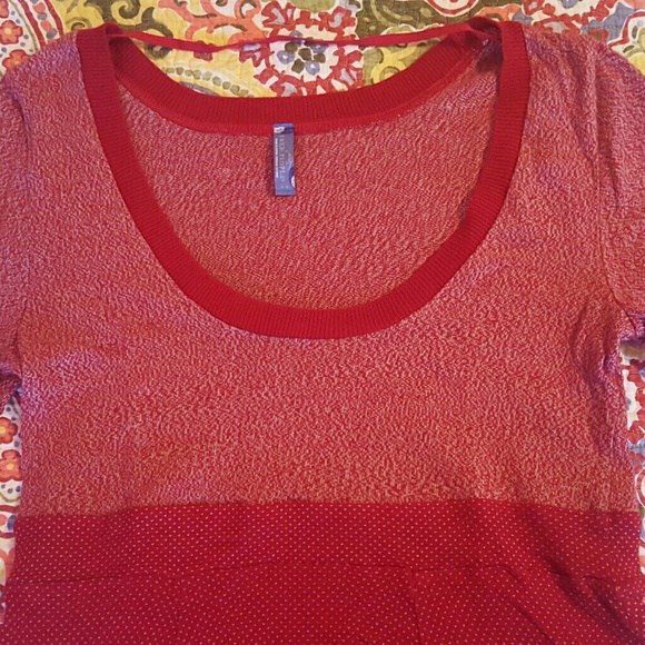 Free People red top with patterned design - Picture 3 of 4