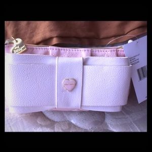 Sold on MER.... Nwt Betsey Johnson wristlet