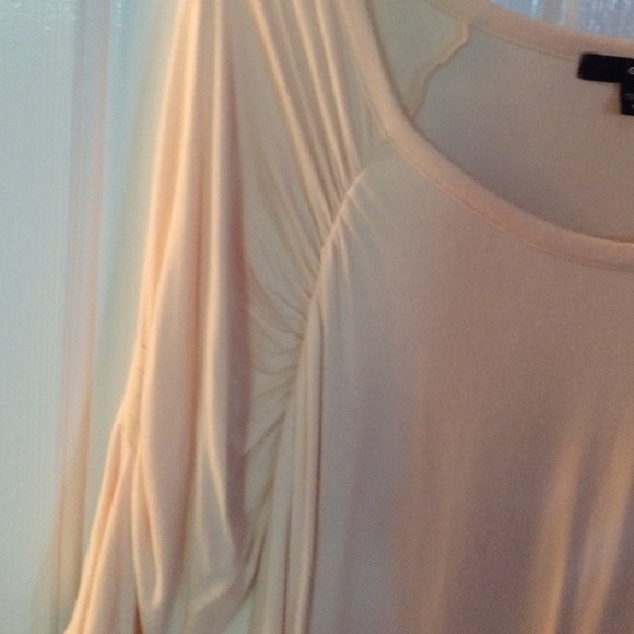 Light peach shirt - Picture 2 of 3